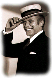 Gustav Vintas as Maurice Chevalier